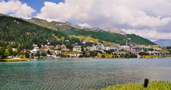 Bus Charter St-Moritz: la mejor empresa de servicios de alquiler de autocares / minibús
