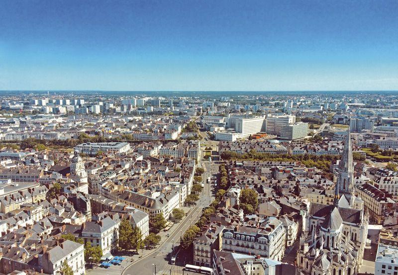 Busvermietung / Bus mieten mit Fahrer / Bus Charter Nantes
